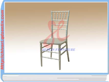 chivari chairԔB