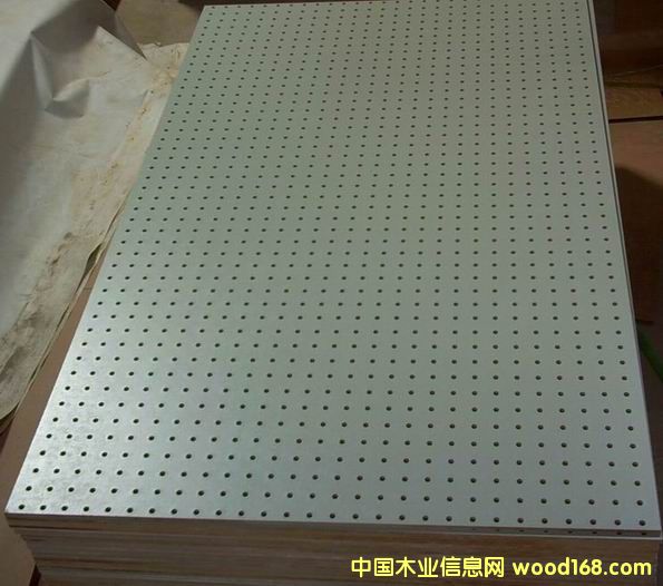 c鿴ɫ۰֬ľ/Gray Peg Board BackŴDƬ